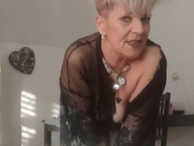 Sachsen Lady Porno Video: #reife Frauen los wi**s